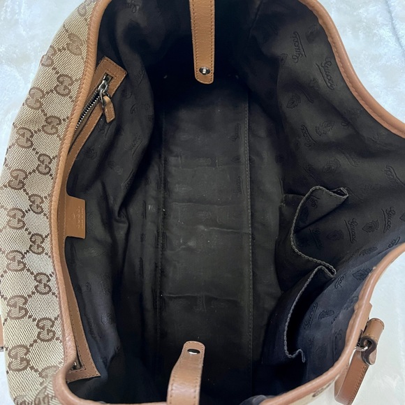 Gucci, aunthentic, tote 2 way style, 2 tone gold and silver GG sign both sides - Picture 11 of 17